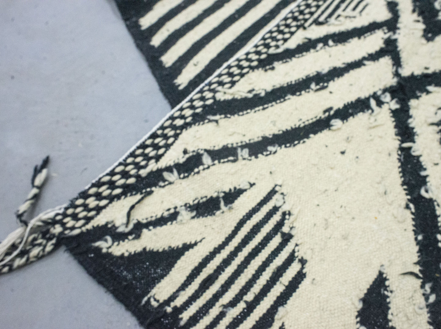 Moroccan Rug 7x11 | Handmade white black rug | Costume Wool Rug | Flat woven kilim Rug