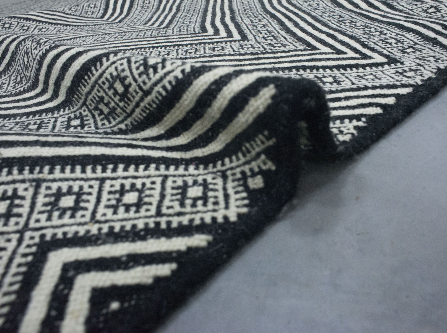 Moroccan Rug 7x11 | Handmade white black rug | Costume Wool Rug | Flat woven kilim Rug