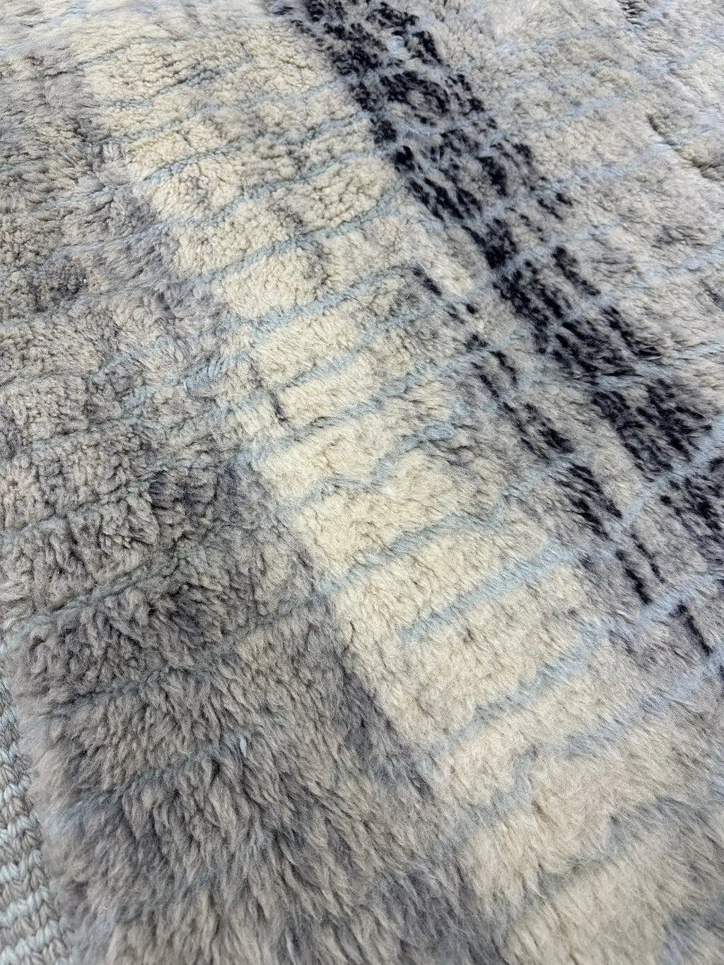 Marwa Berber Moroccan Mrirt Handmaade Rug