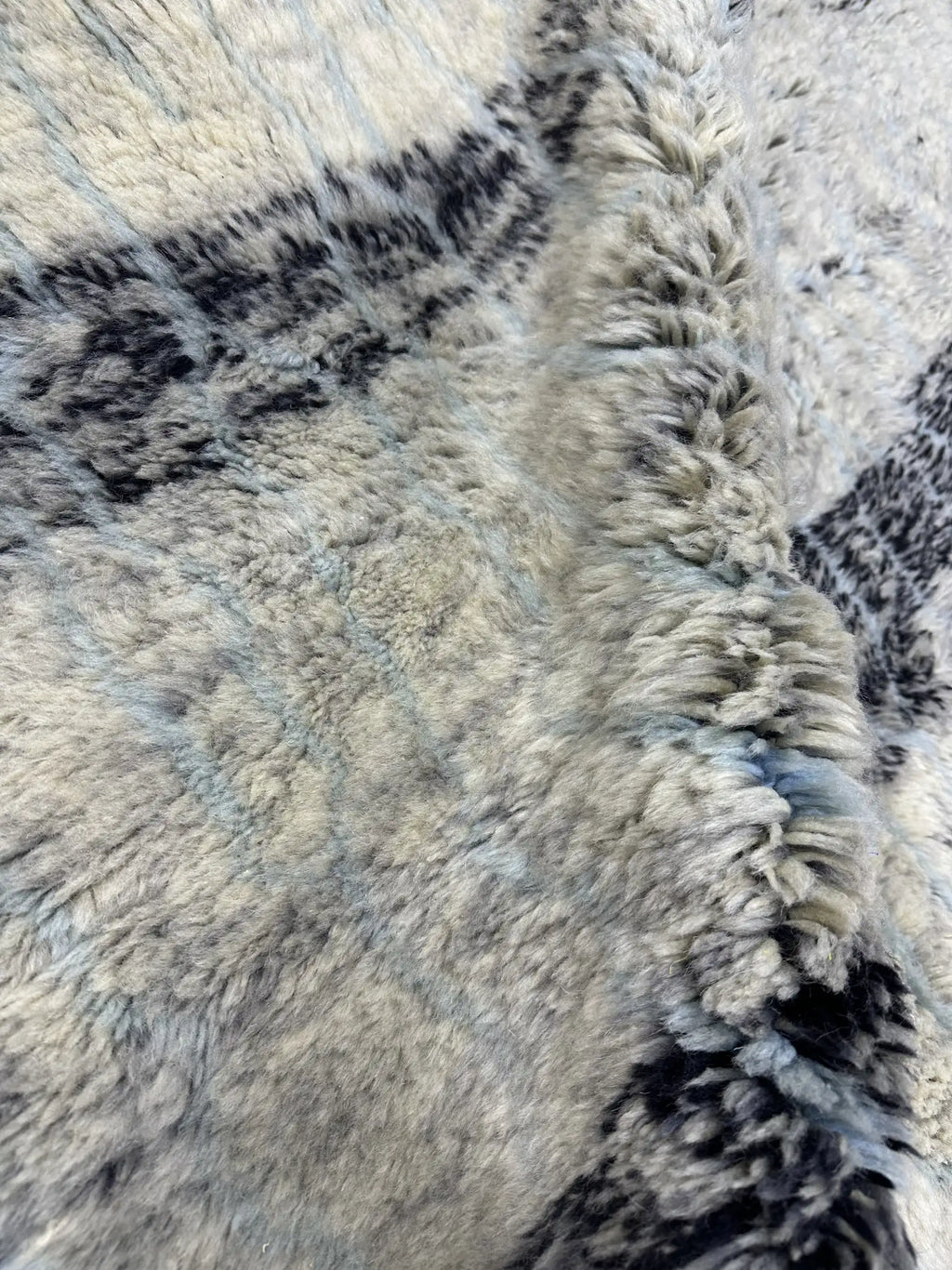 Marwa Berber Moroccan Mrirt Handmaade Rug