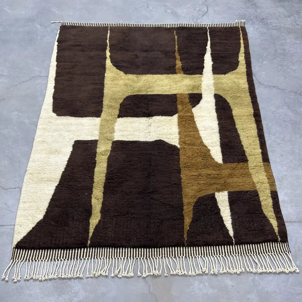 Fatiha Berber Moroccan Rug Handmaade Mrirt