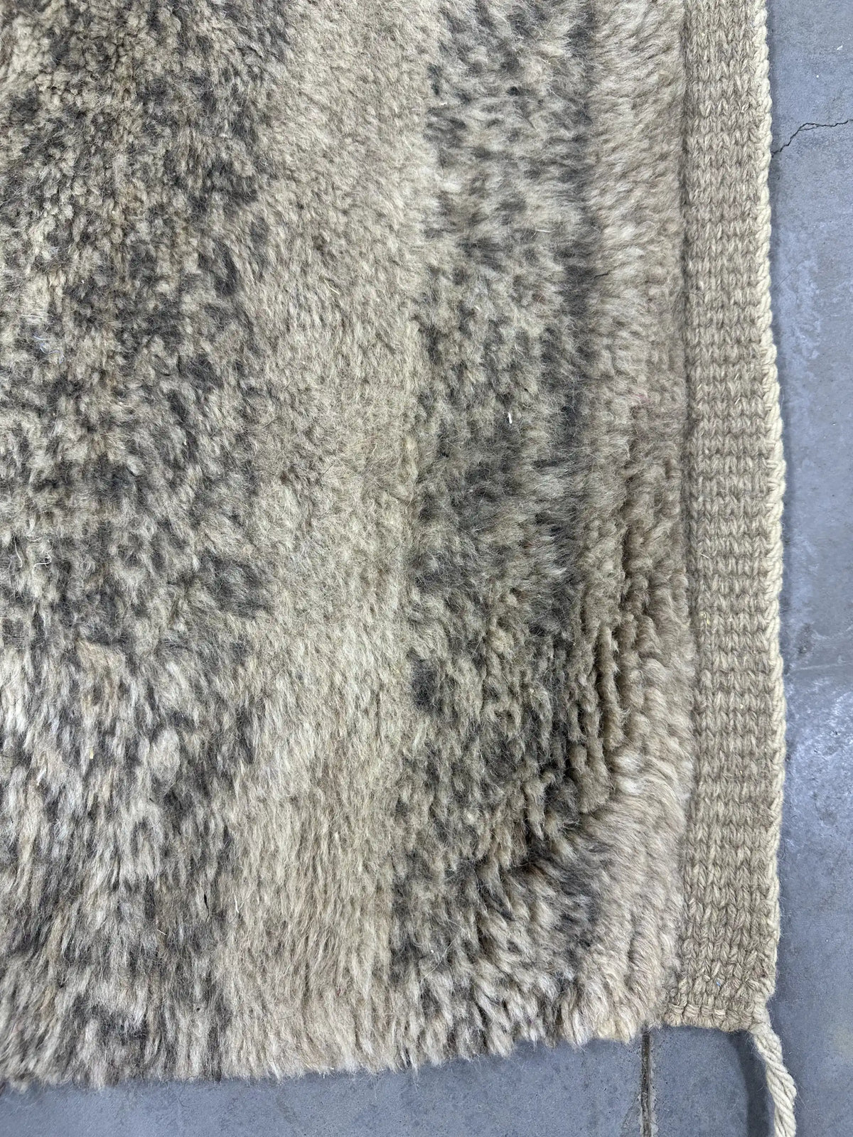 Rhimo Berber Moroccan Handmade Beni Mrirt Rug