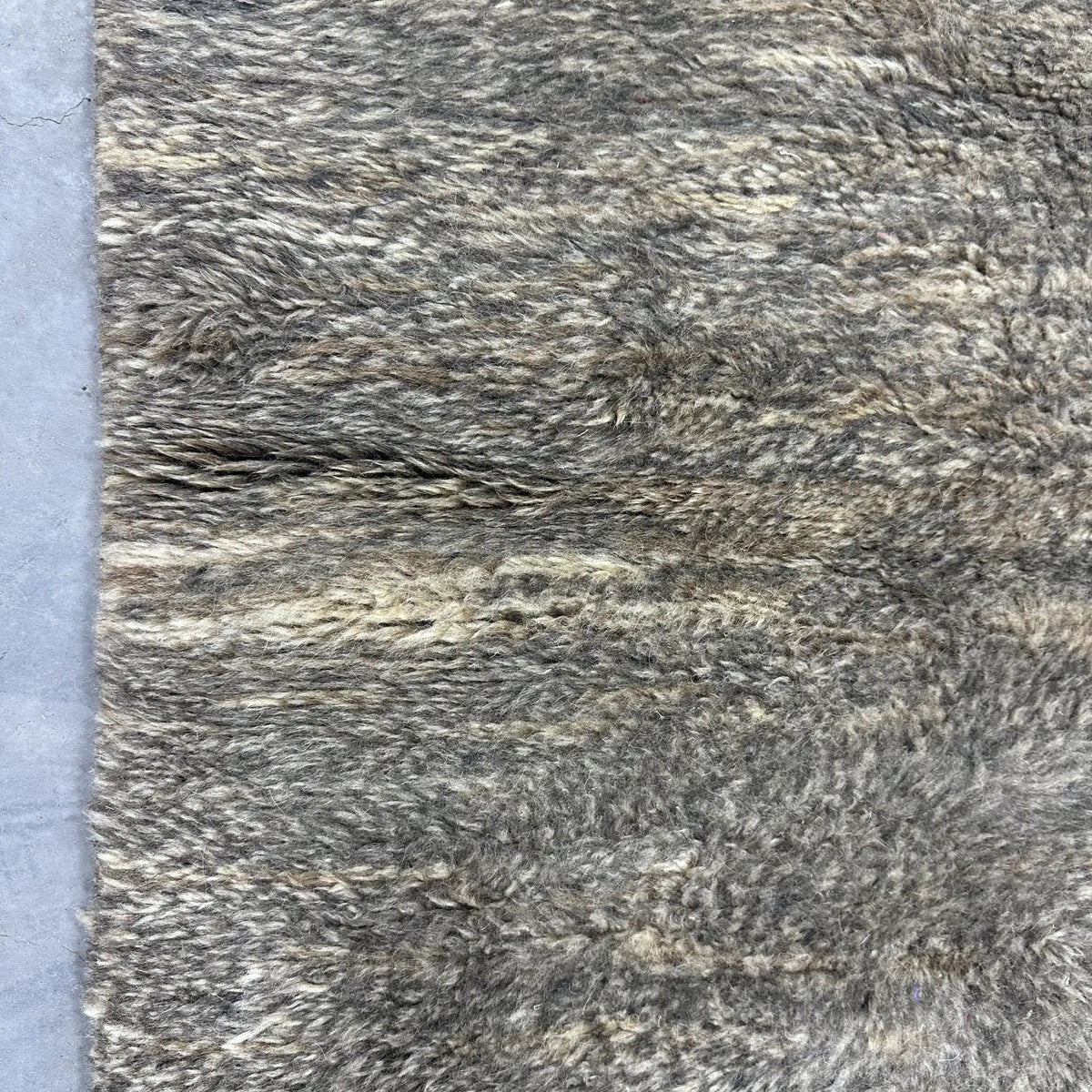 Rhimo Berber Moroccan Handmade Beni Mrirt Rug