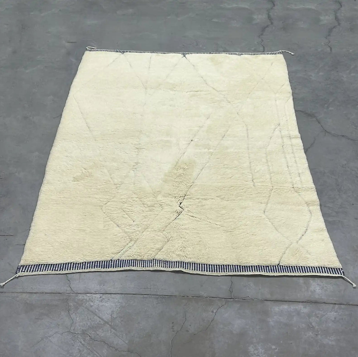 Hafsa Handwoven Berber Beni Mrirt Rug