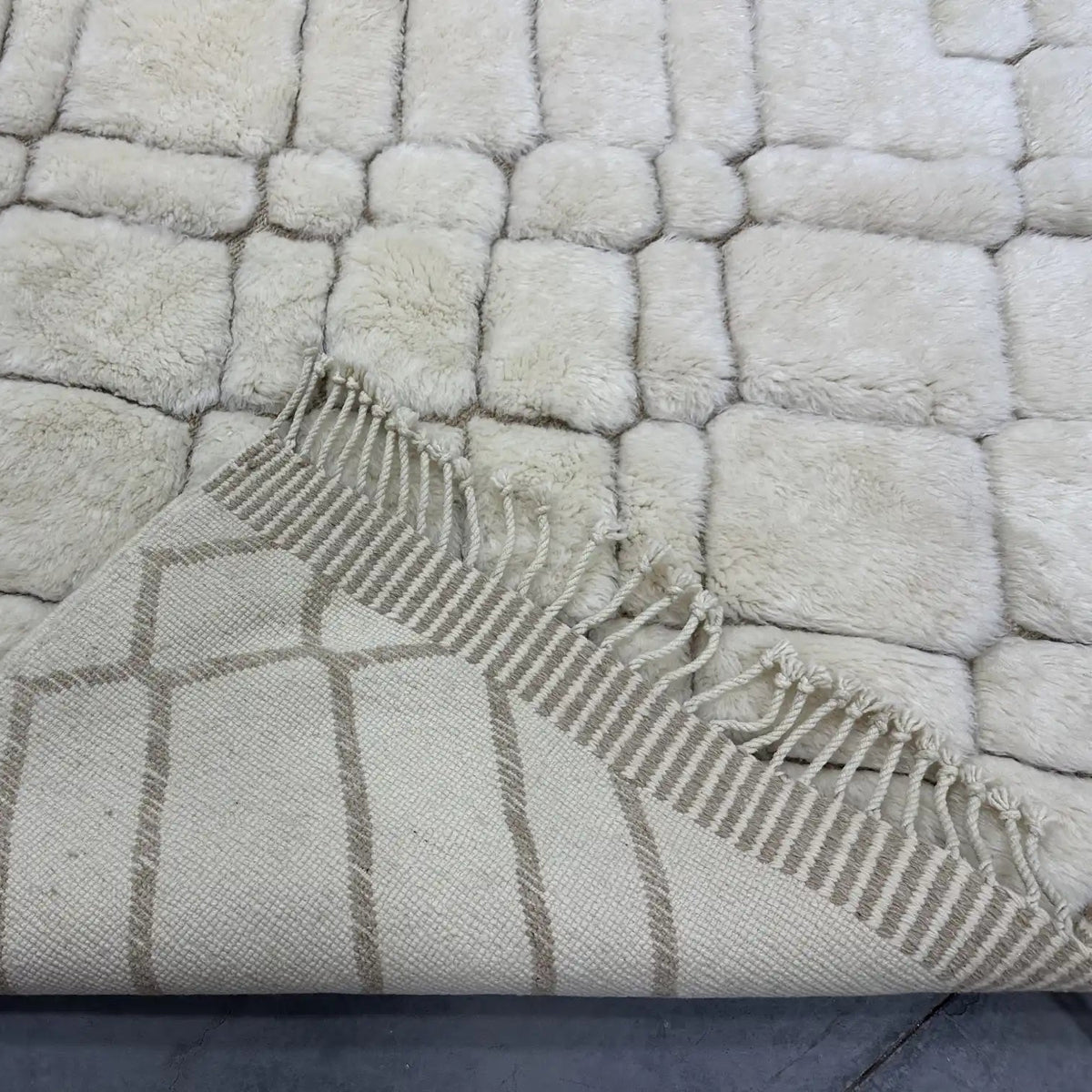 Nabila Beni Mrirt Rug <br> 305 x 200 CM