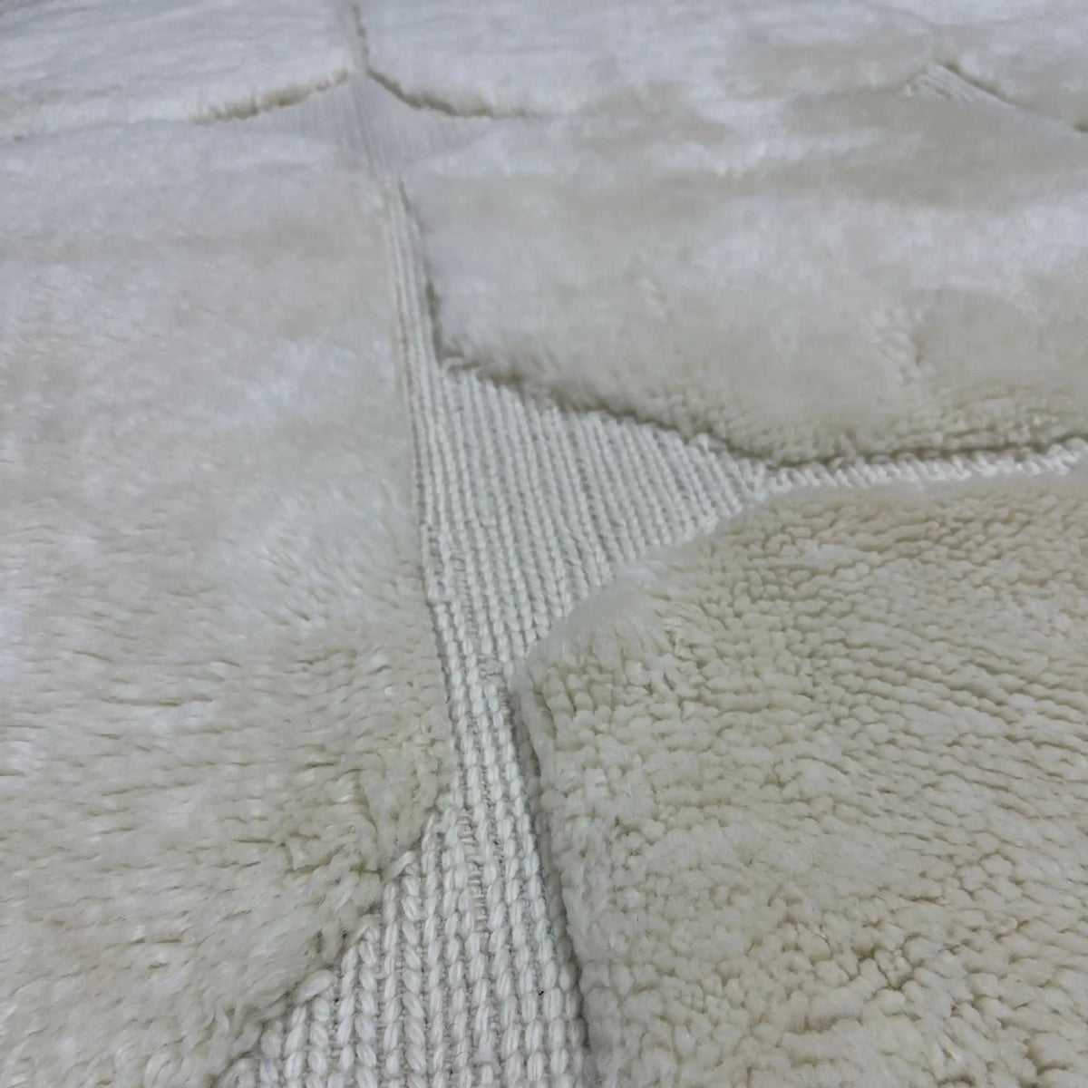 Nawal Berber Handwoven Beni Mrirt Rug