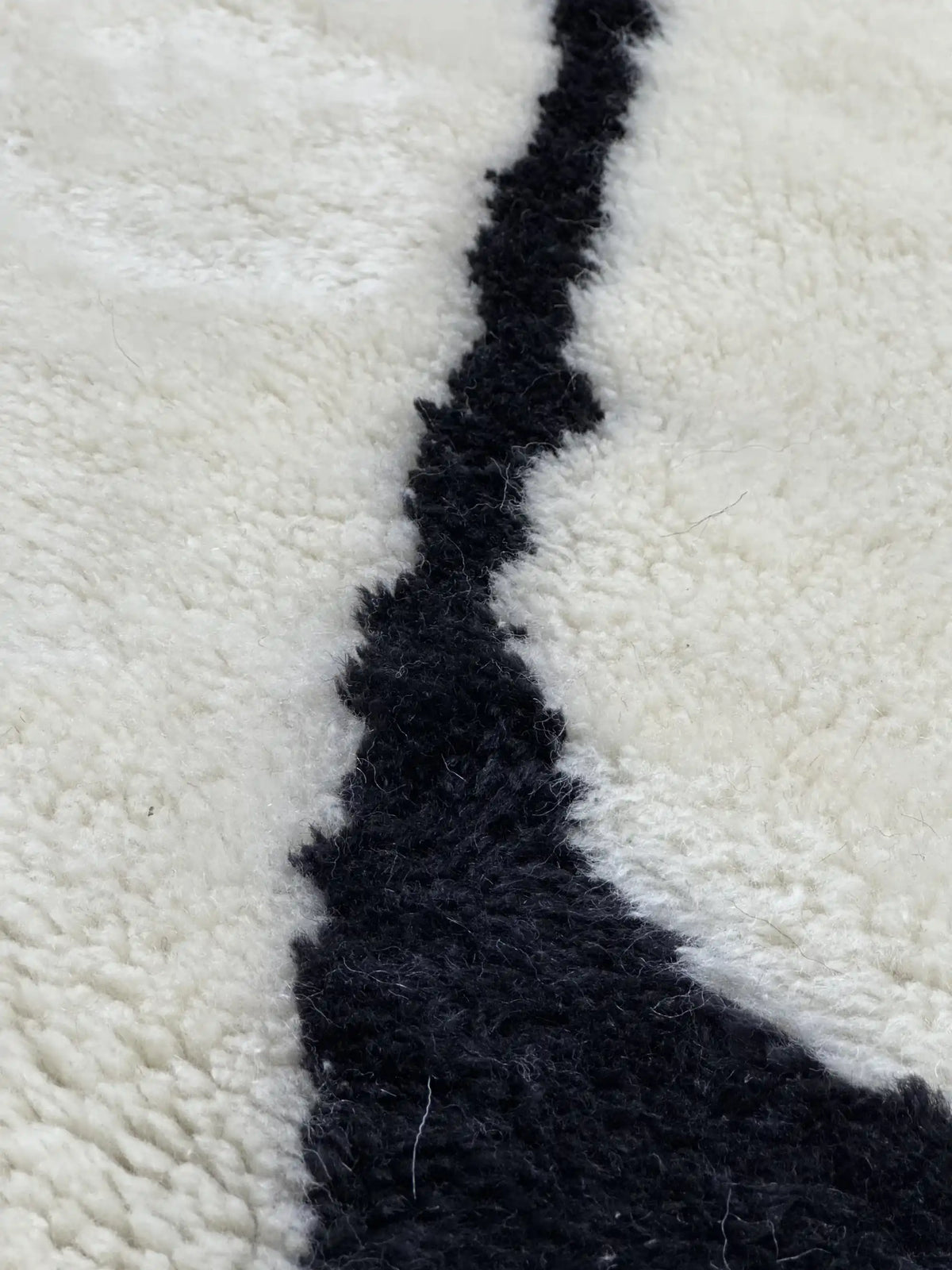 Tifawt Berber Handwoven Beni Mrirt Rug