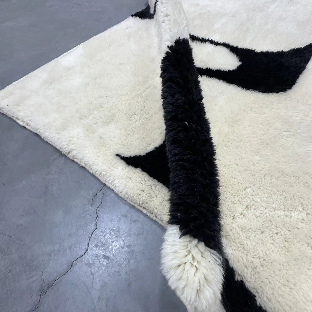 Tifawt Berber Handwoven Beni Mrirt Rug