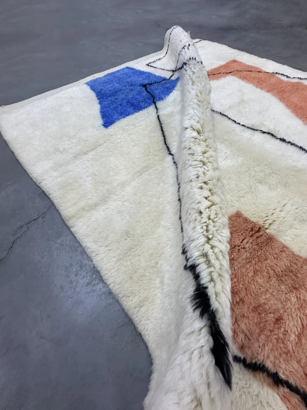 Tuda Berber Moroccan Beni Mrirt Rug