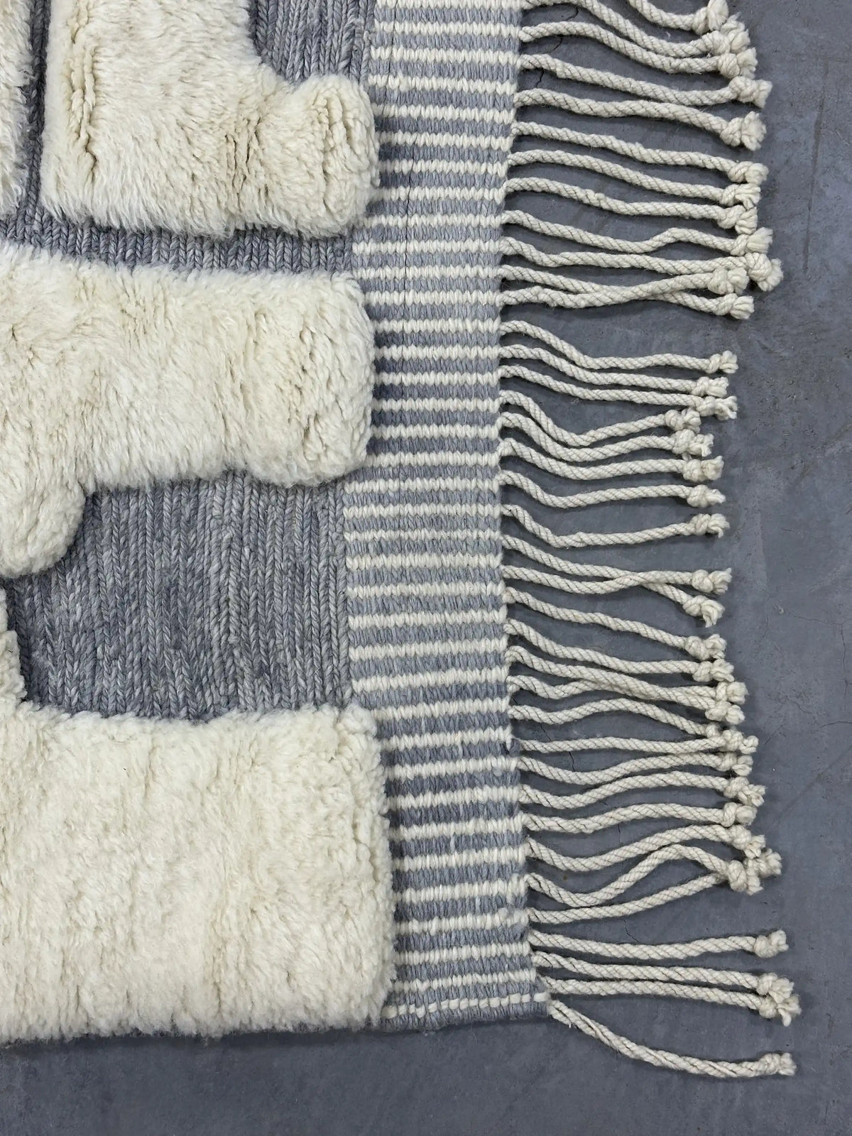 Titrit Berber Moroccan Beni Mrirt Rug