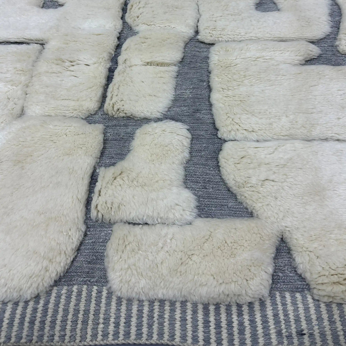 Titrit Berber Moroccan Beni Mrirt Rug