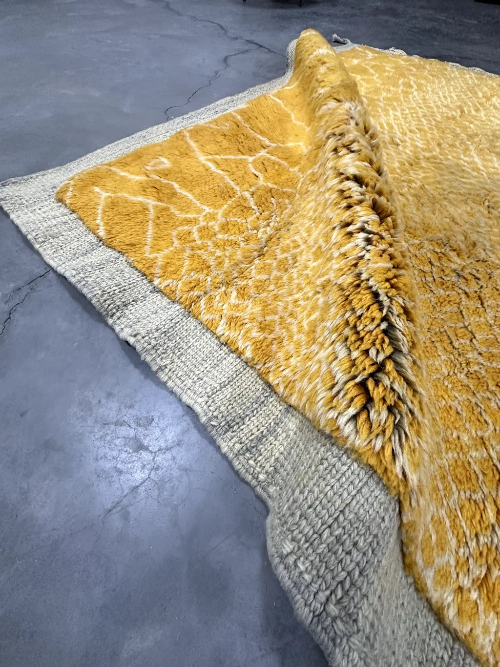 Asafou Moroccan Berber Beni Mrirt Rug