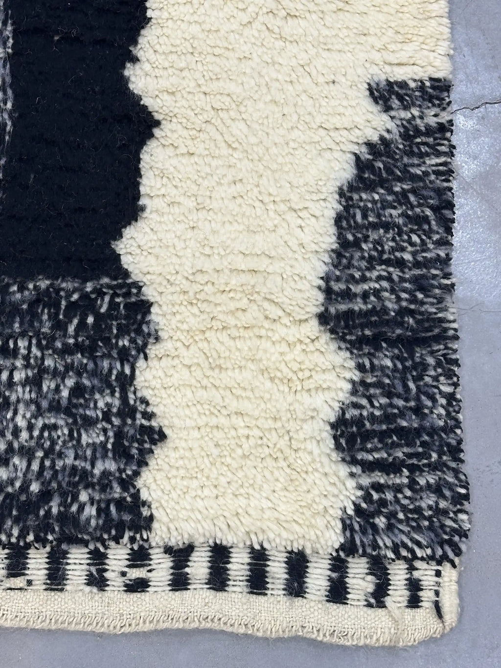 Raibe Berber Runner Rug <br> 306 x 80 CM