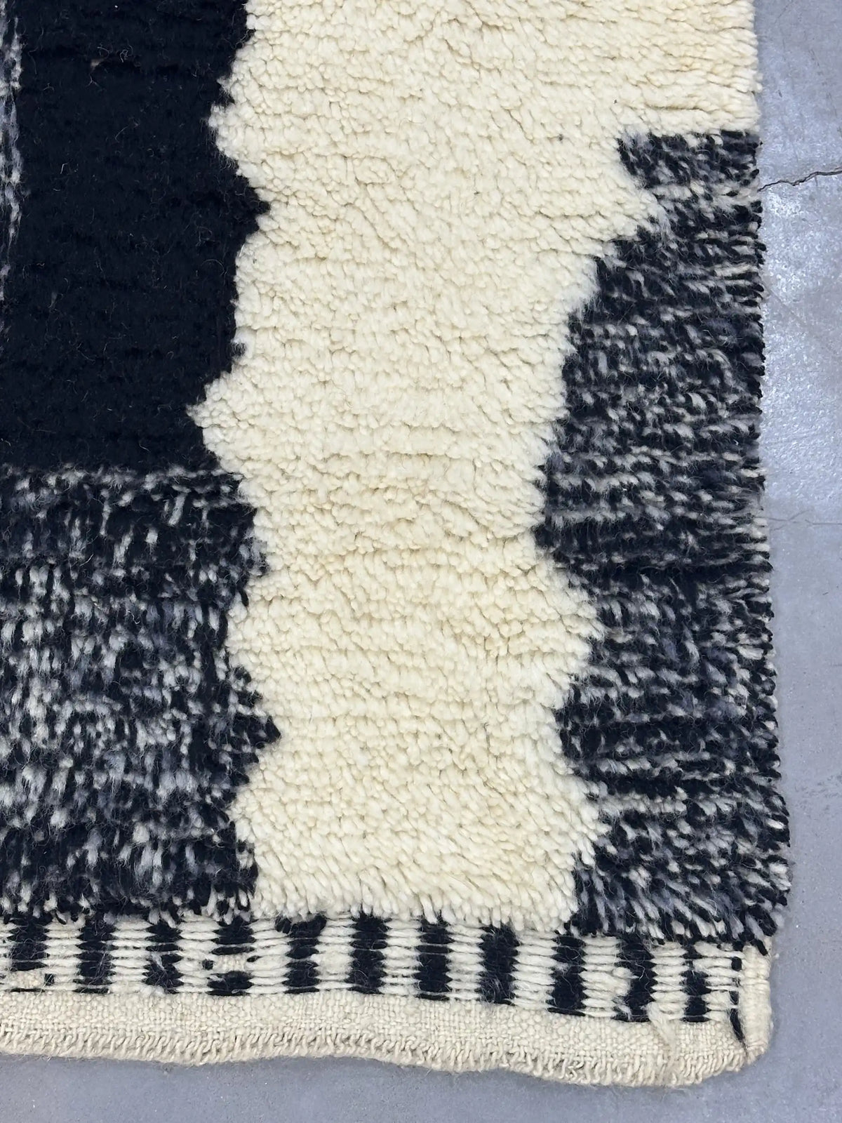 Raibe Berber Runner Rug <br> 306 x 80 CM