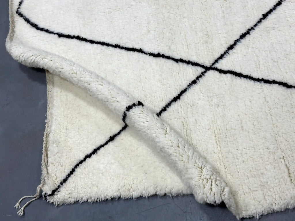 Zeman Handmade Beni Mrirt Rug <br> 300 x 215 CM