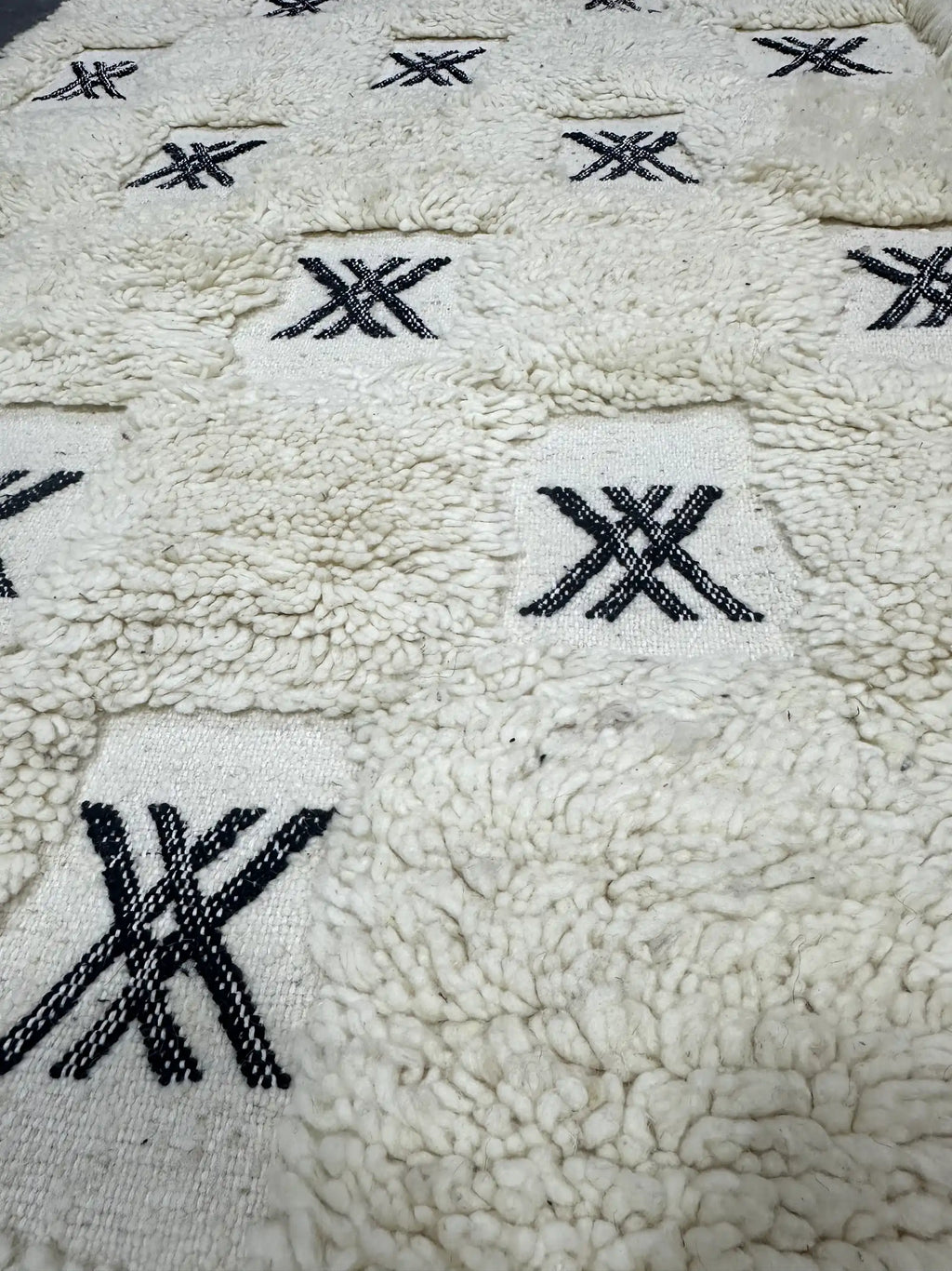 Gamera Moroccan Rug <br> 300 x 200 CM