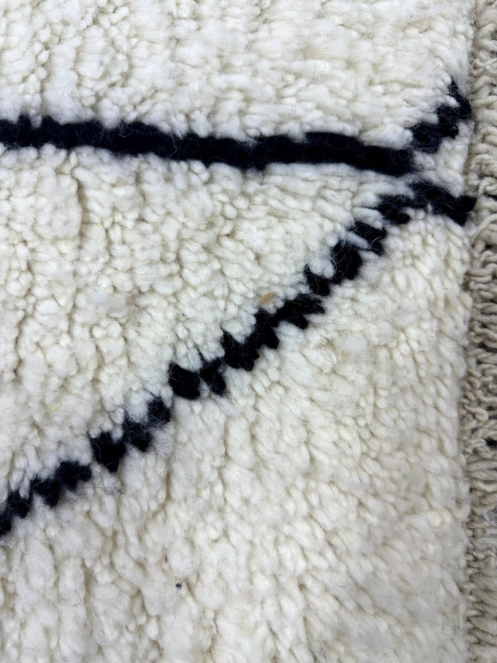Mekheta Berber Moroccan <br> 285 x 210 CM