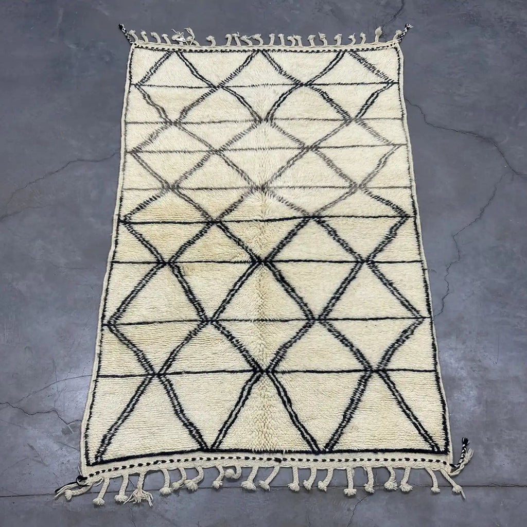 Tamou Berber Moroccan Beni Mrirt Rug