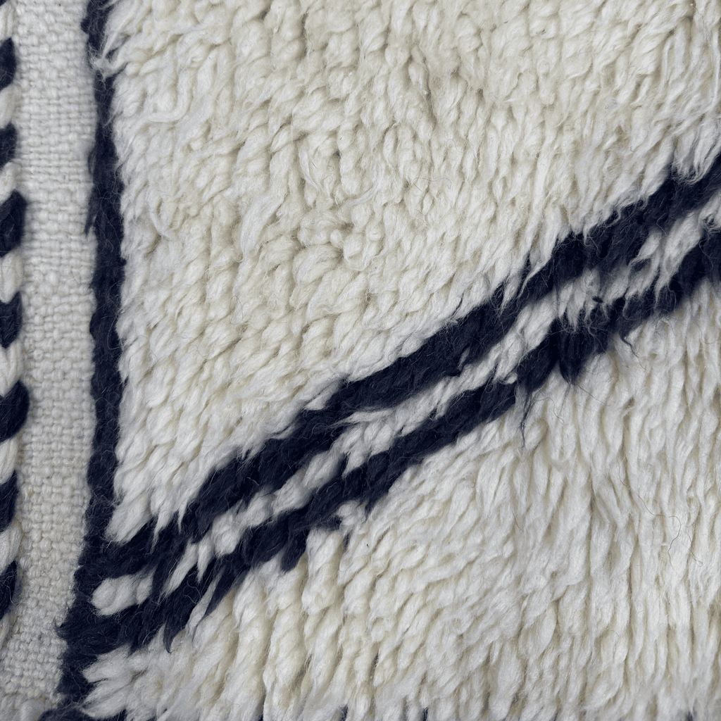 Tamou Berber Moroccan Beni Mrirt Rug