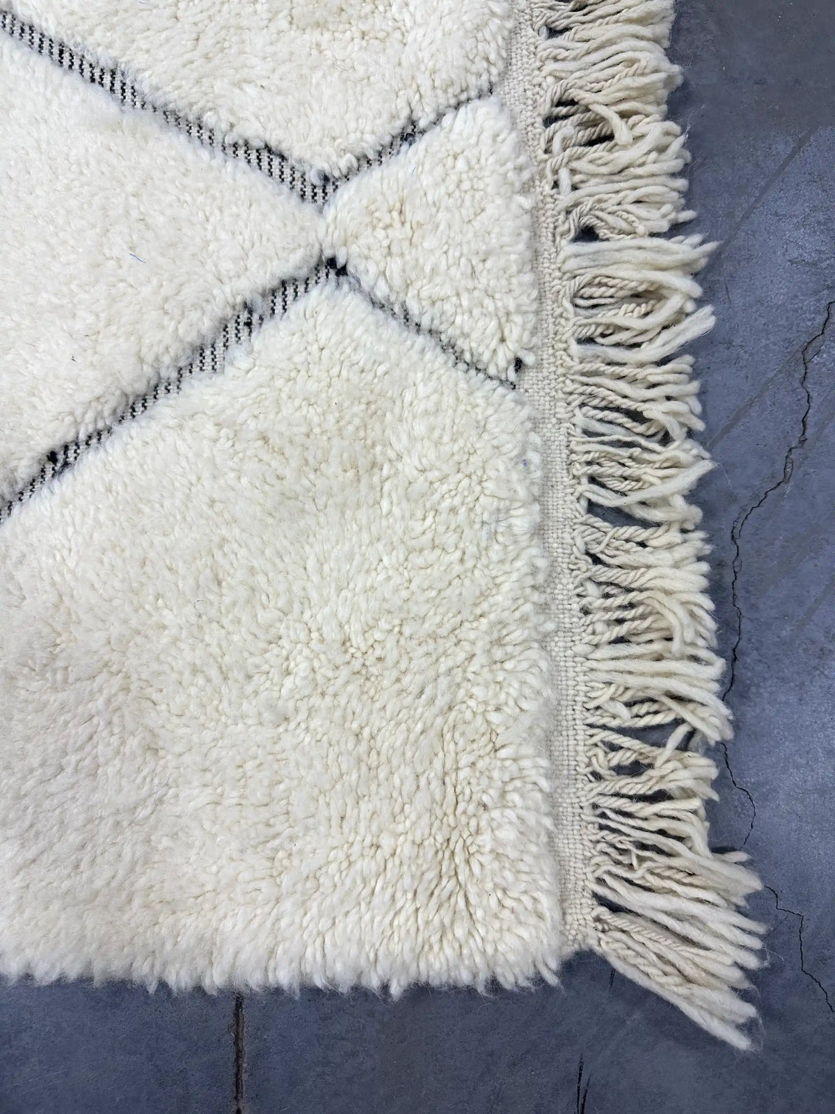 Batoul Berber Moroccan Beni Mrirt Rug