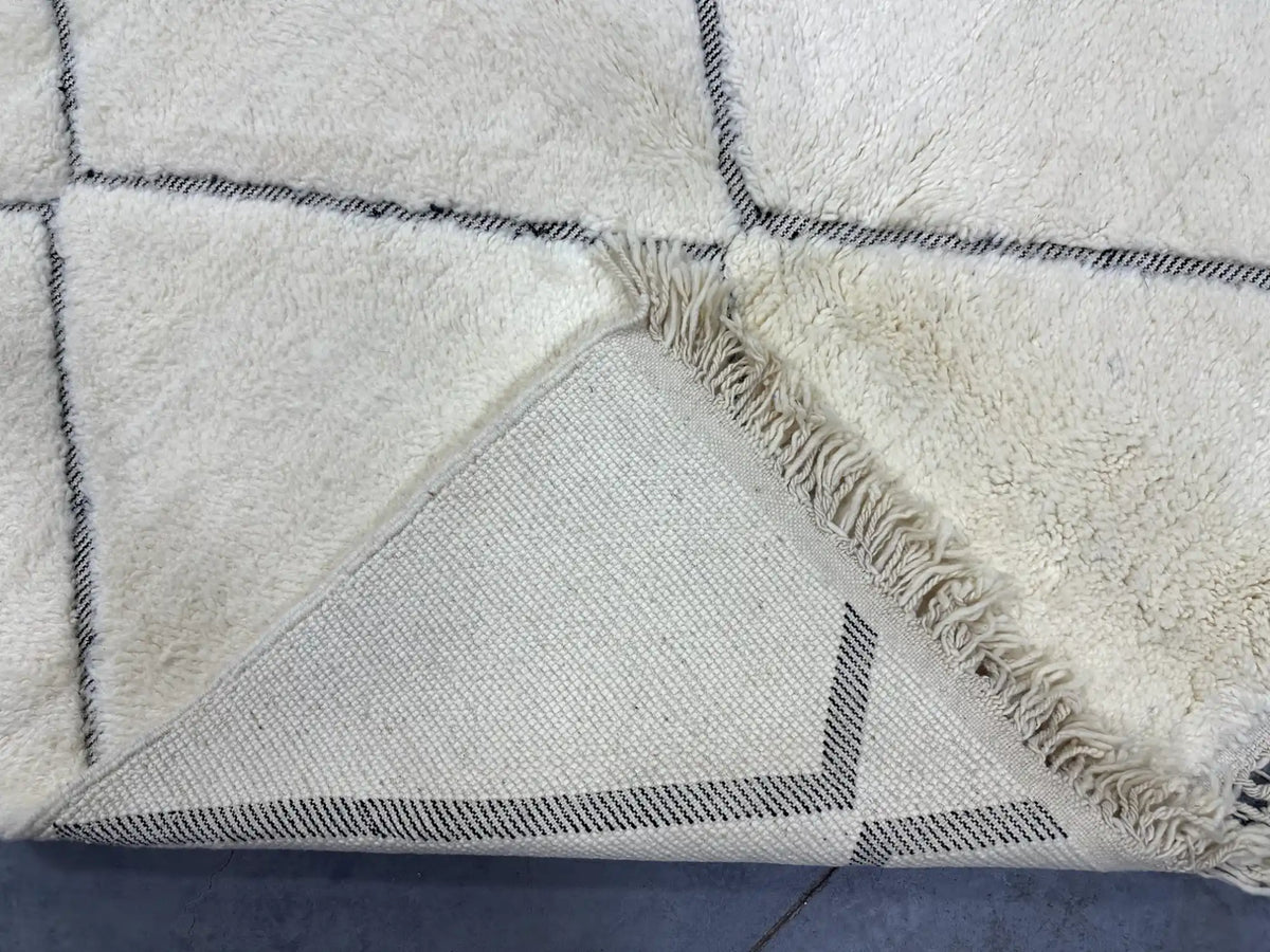 Batoul Berber Moroccan Beni Mrirt Rug
