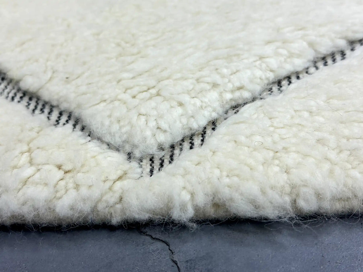 Batoul Berber Moroccan Beni Mrirt Rug