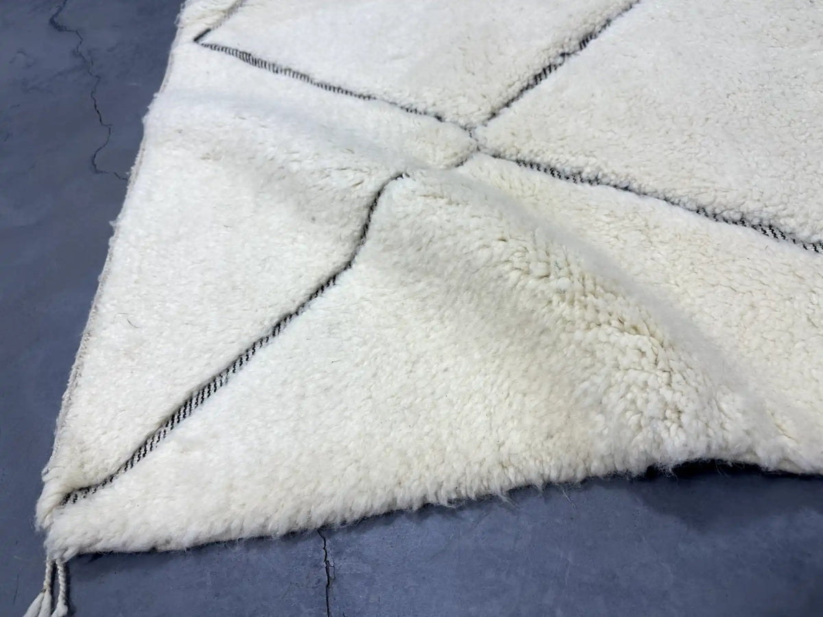 Batoul Berber Moroccan Beni Mrirt Rug