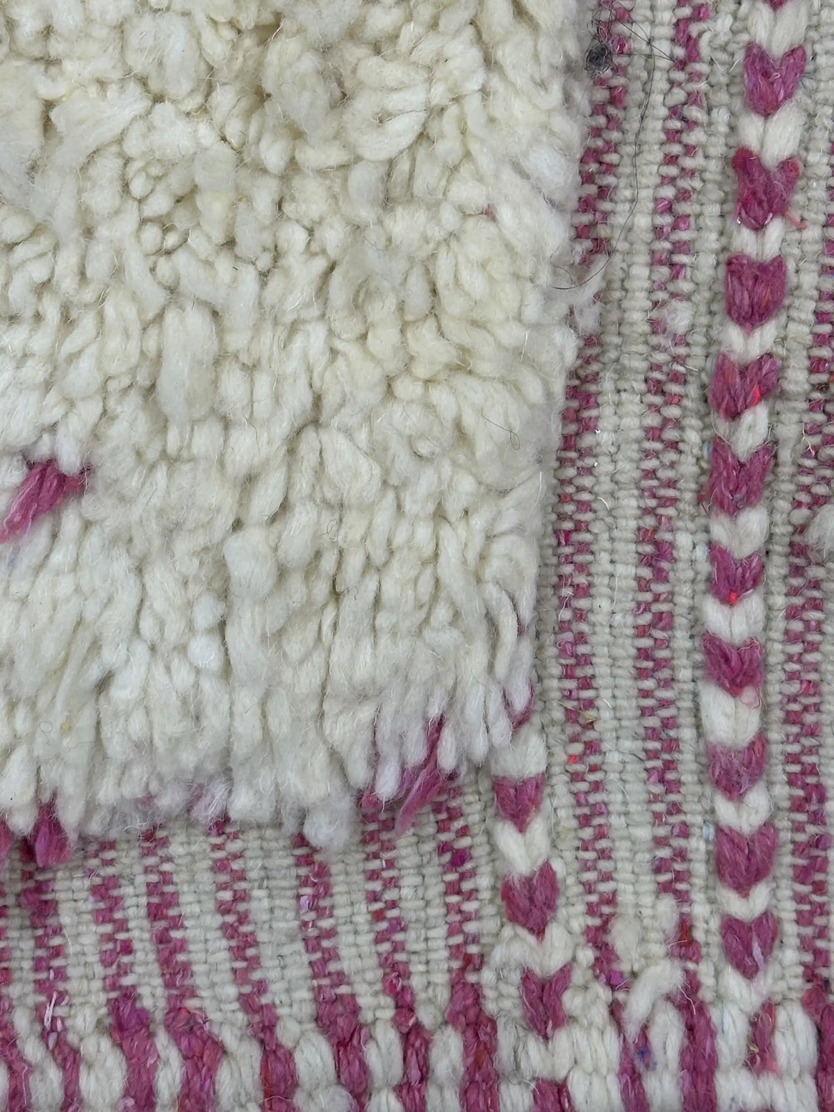 Qeriba Berber Beni Mrirt Rug <br> 360 x 265 CM