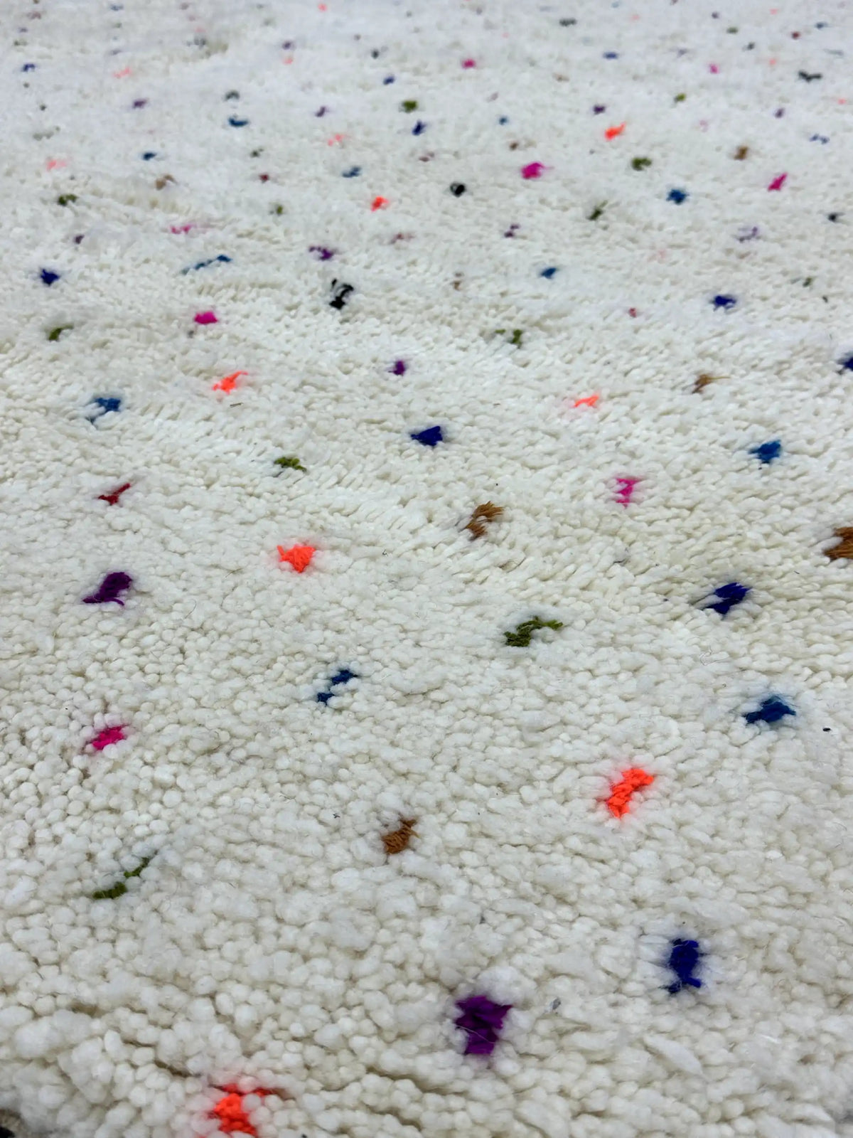 Netoma Berber Beni Mrirt Rug <br> 250 x 170 CM
