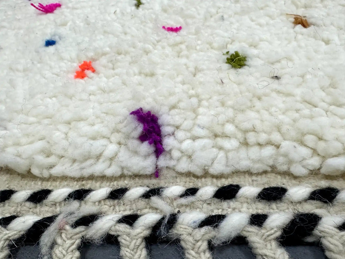 Netoma Berber Beni Mrirt Rug <br> 250 x 170 CM