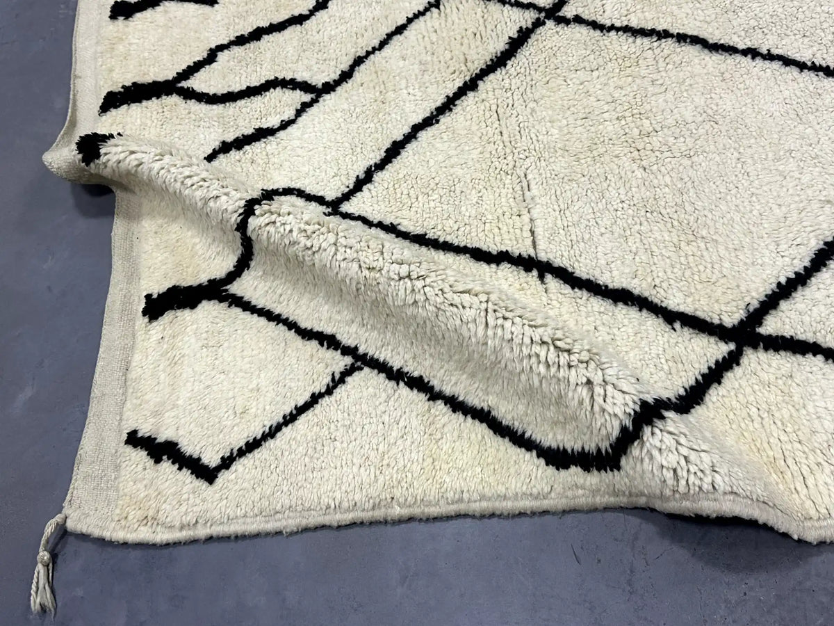 Terkan Berber Beni Mrirt Rug <br> 310 x 190 CM