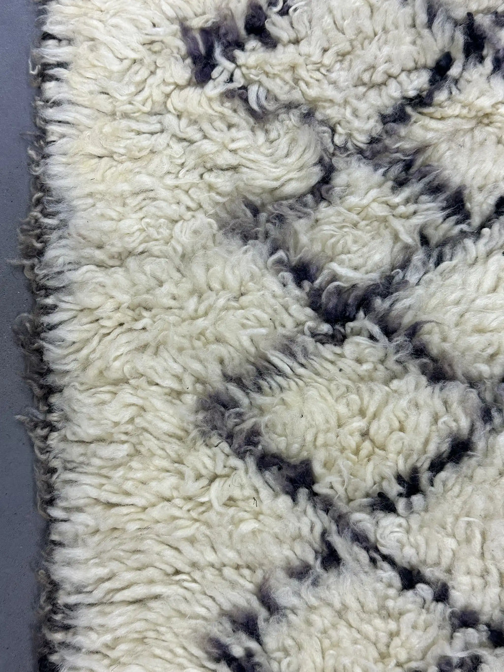 Harba Berber Beni Mrirt Rug <br> 310 x 180 CM