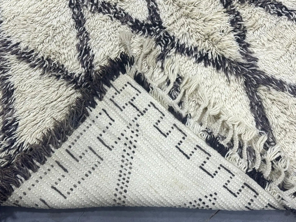 Sawaba Checkered Rug <br> 276 x 180 CM