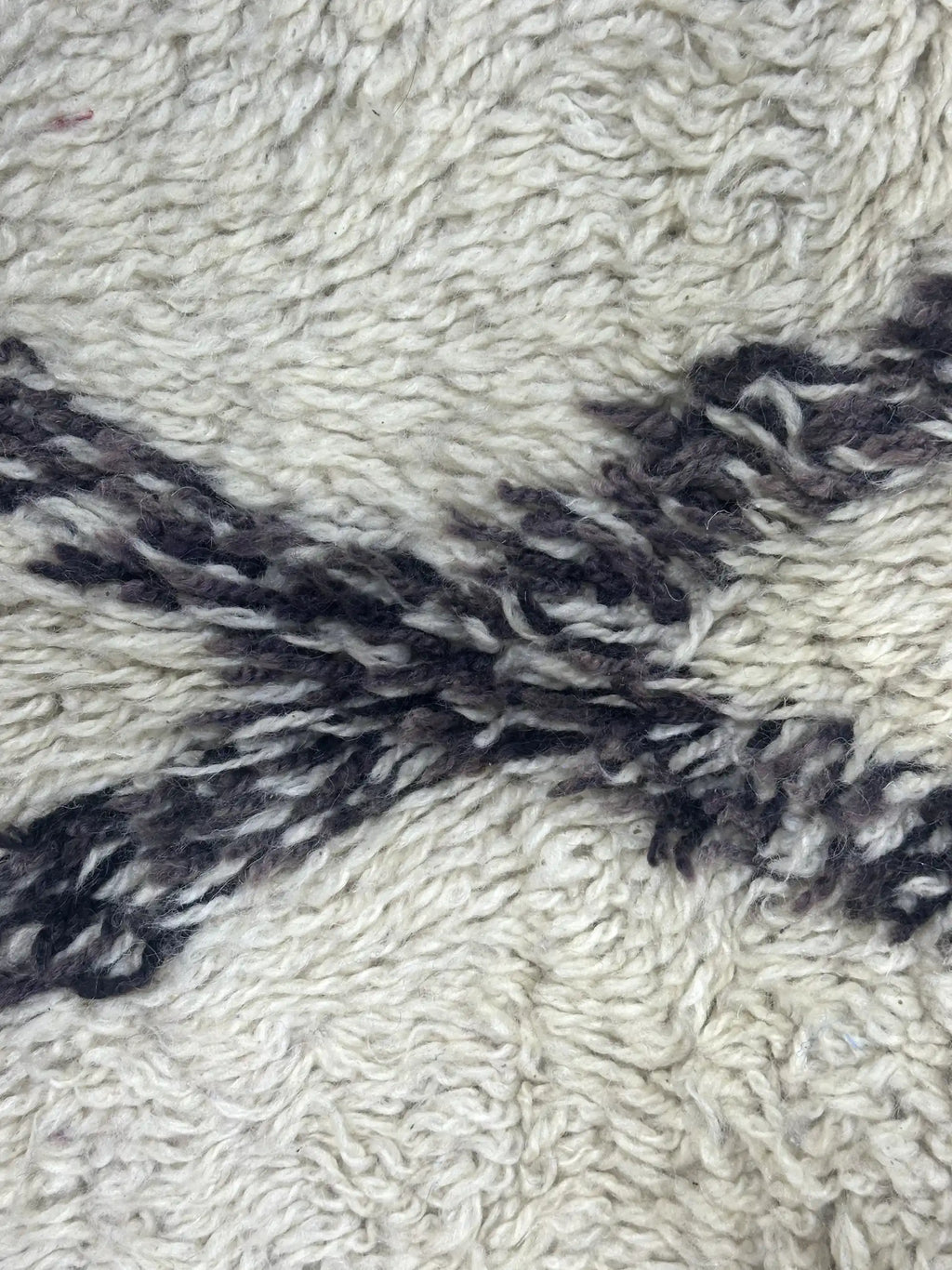 Sawaba Checkered Rug <br> 276 x 180 CM