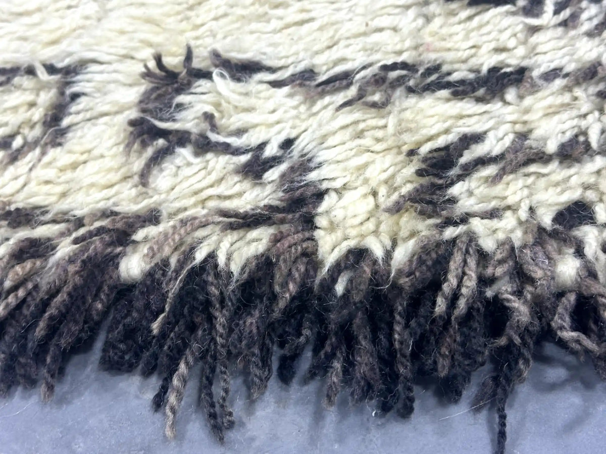 Sawaba Checkered Rug <br> 276 x 180 CM