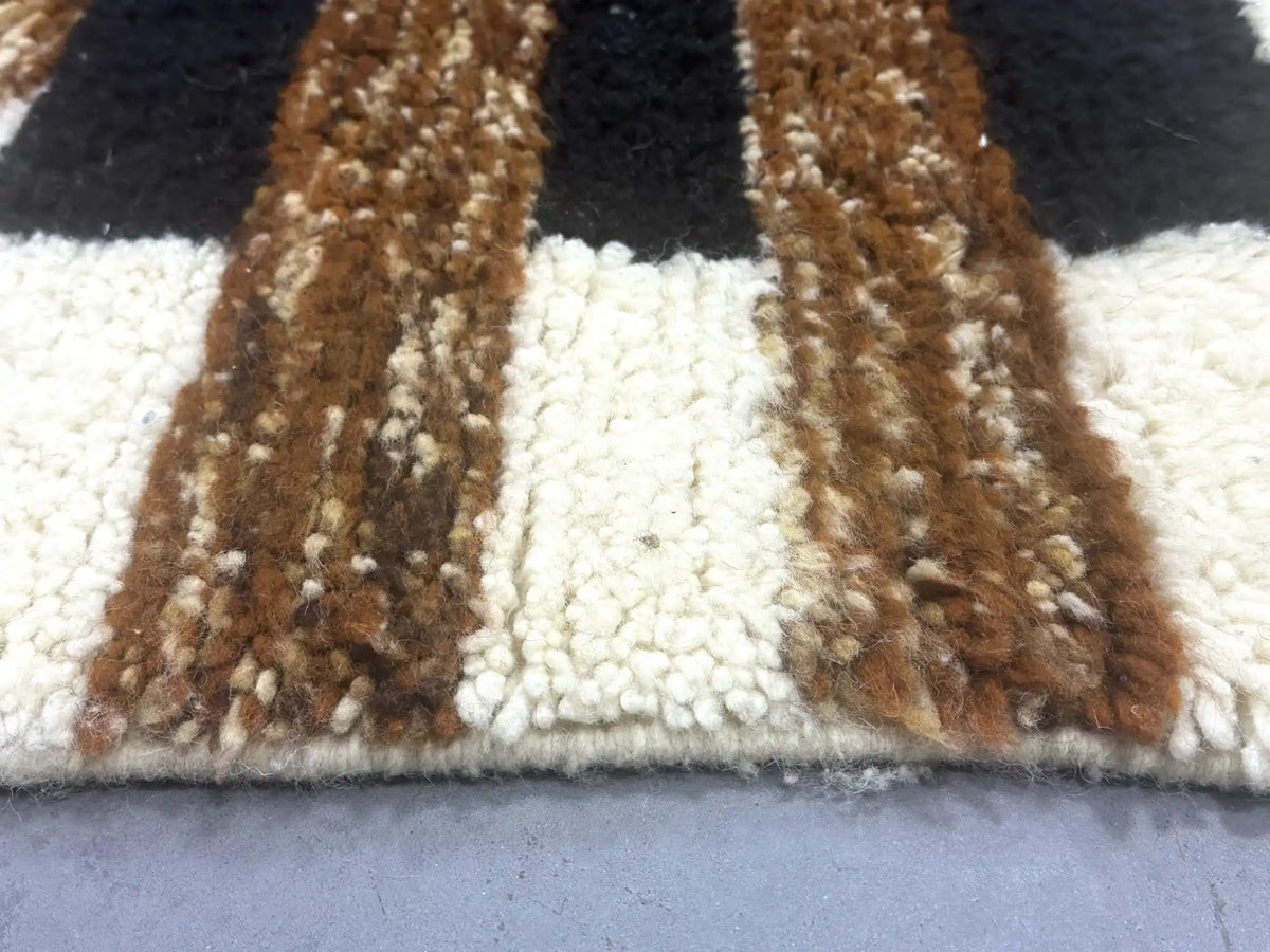 Qahewa Runner Rug <br> 275 x 93 CM