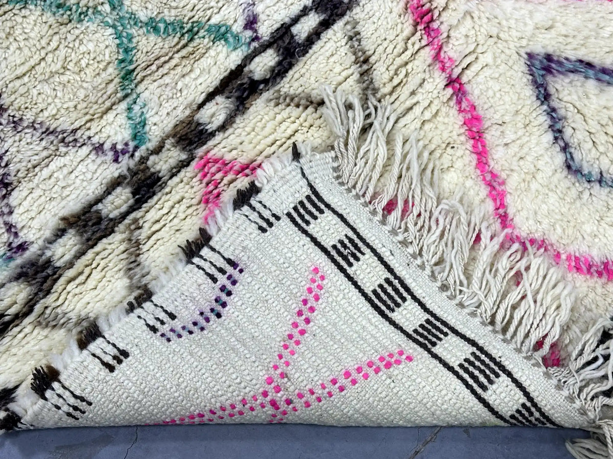 Dareb Checkered Rug <br> 275 x 175 CM