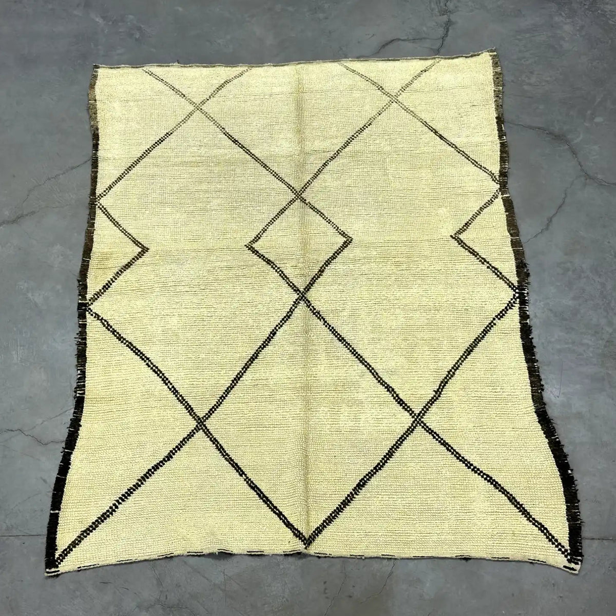 Direha Vintage Mrirt Rug <br> 250 x 187 CM