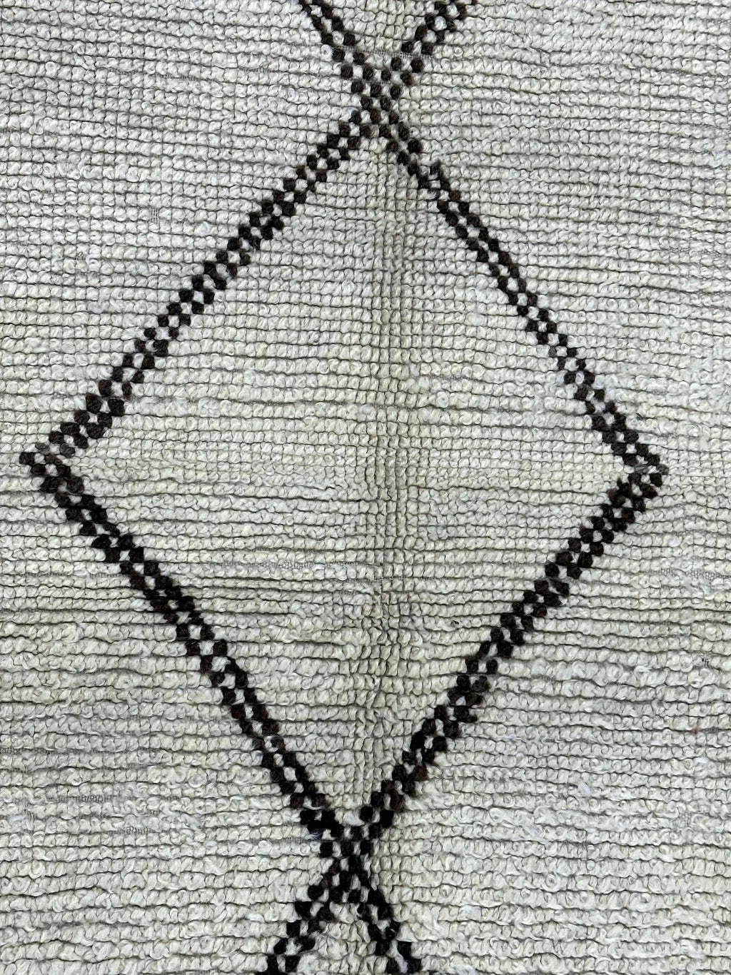 Direha Vintage Mrirt Rug <br> 250 x 187 CM