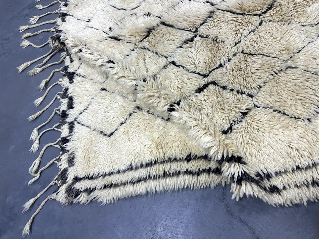 Folaa Vintage Mrirt Rug <br> 320 x 185 CM