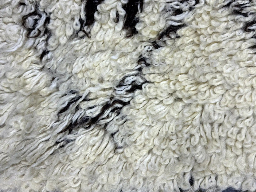 Daife Vintage Mrirt Rug <br> 270 x 175 CM