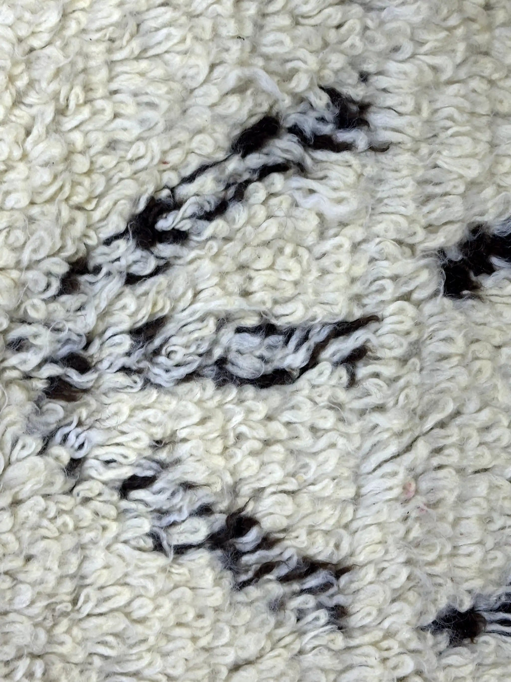 Daife Vintage Mrirt Rug <br> 270 x 175 CM