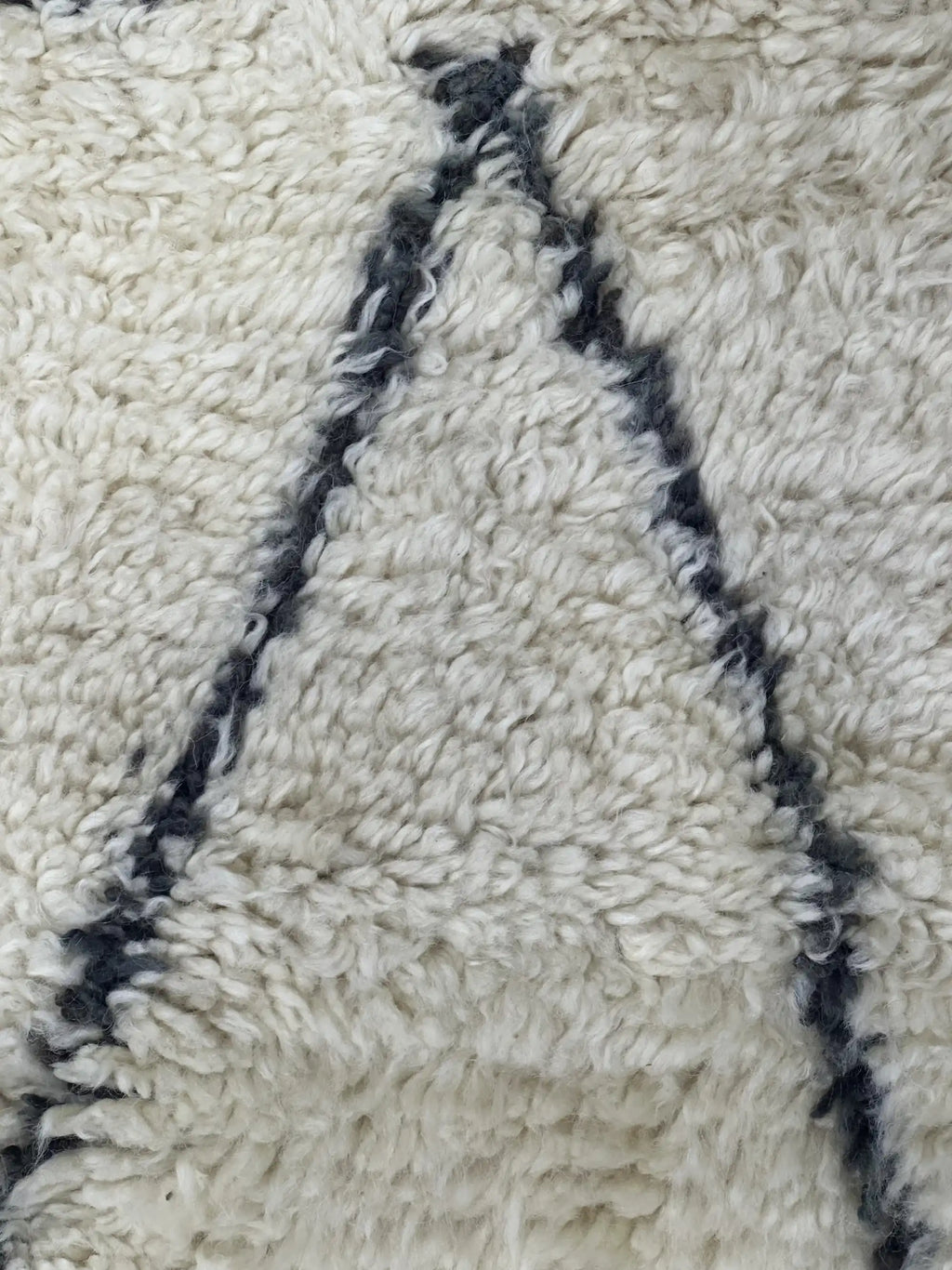 Kalou Vintage Mrirt Rug <br> 330 x 180 CM