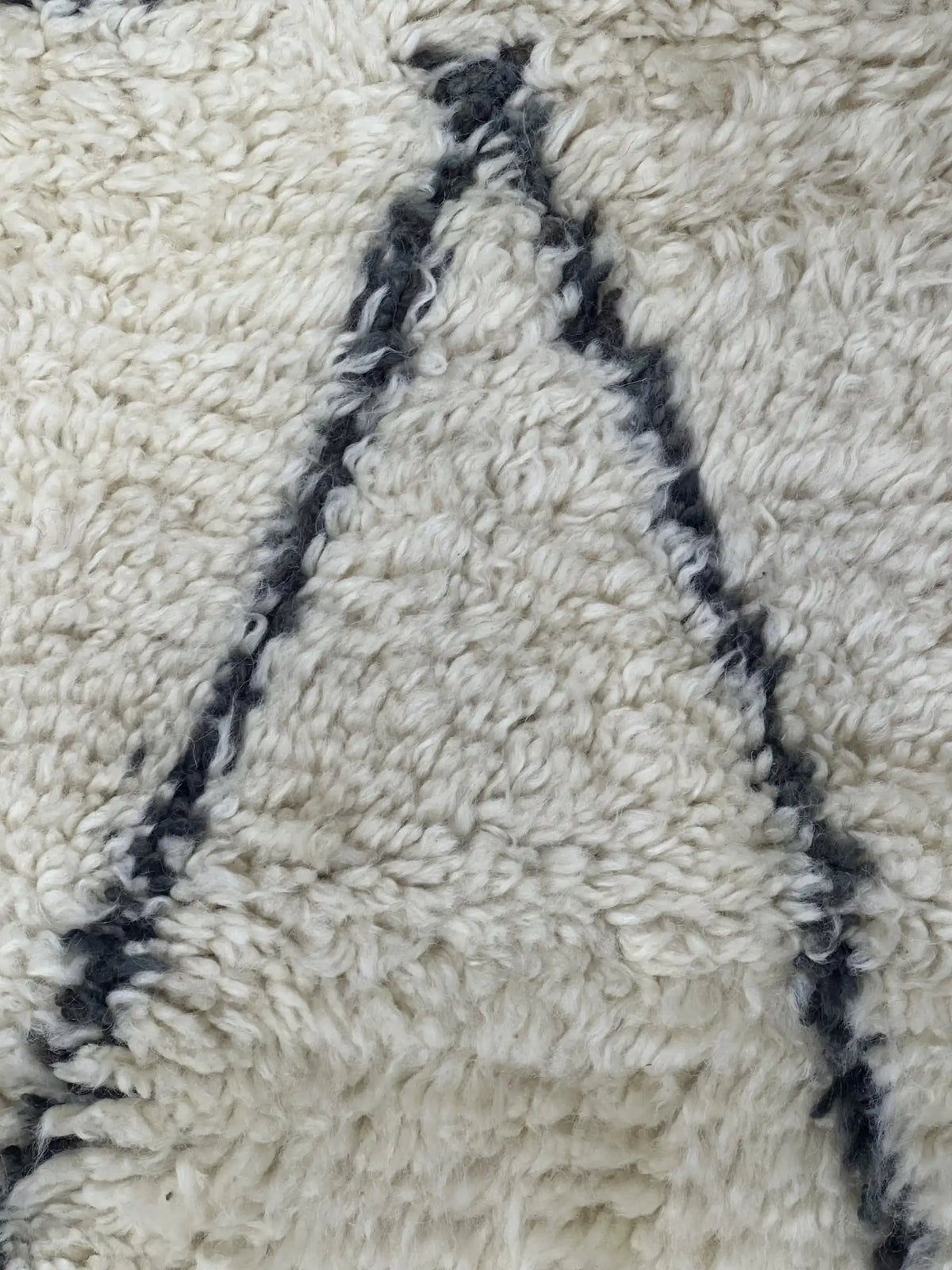 Kalou Vintage Mrirt Rug <br> 330 x 180 CM