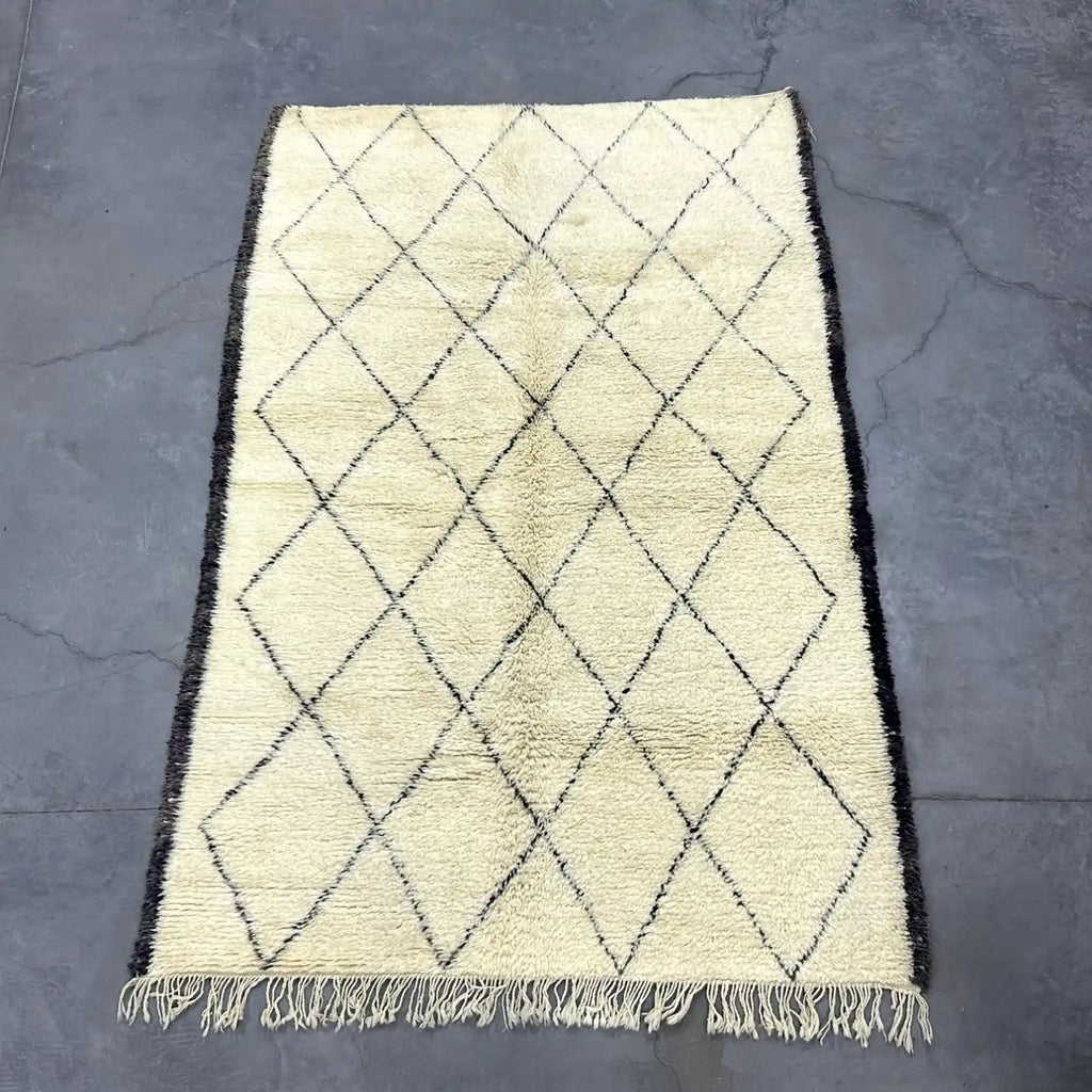 Alamin Checkered Rug <br> 285 x 180 CM