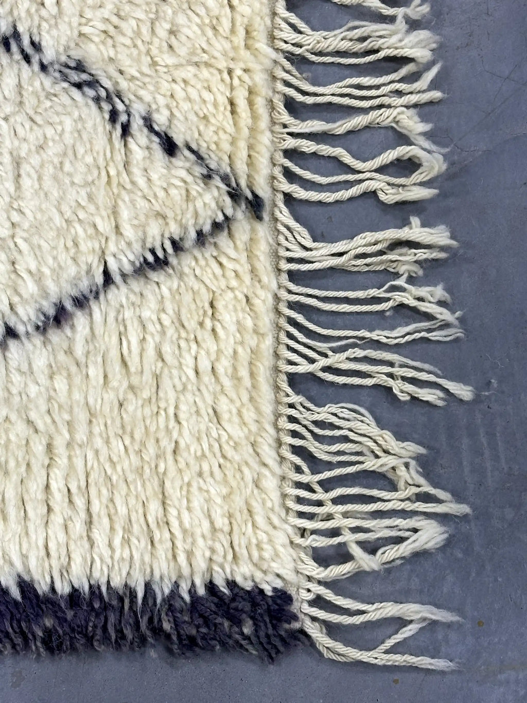 Alamin Checkered Rug <br> 285 x 180 CM