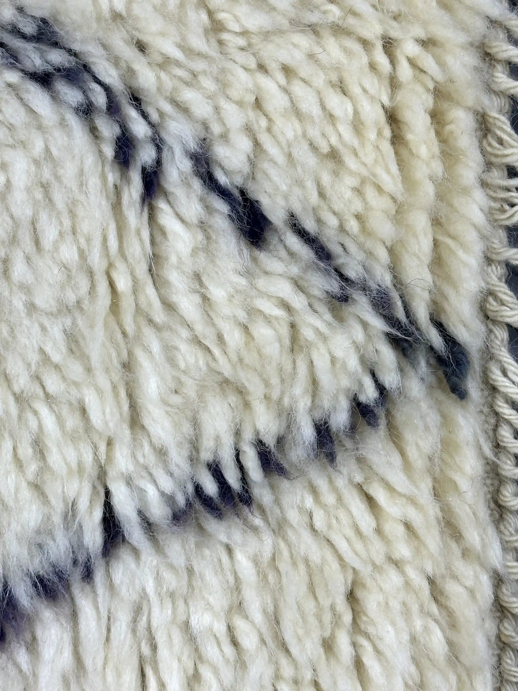 Alamin Checkered Rug <br> 285 x 180 CM