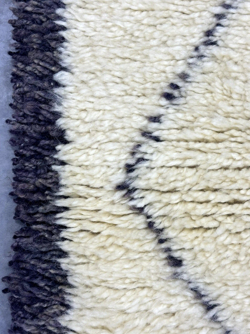 Alamin Checkered Rug <br> 285 x 180 CM