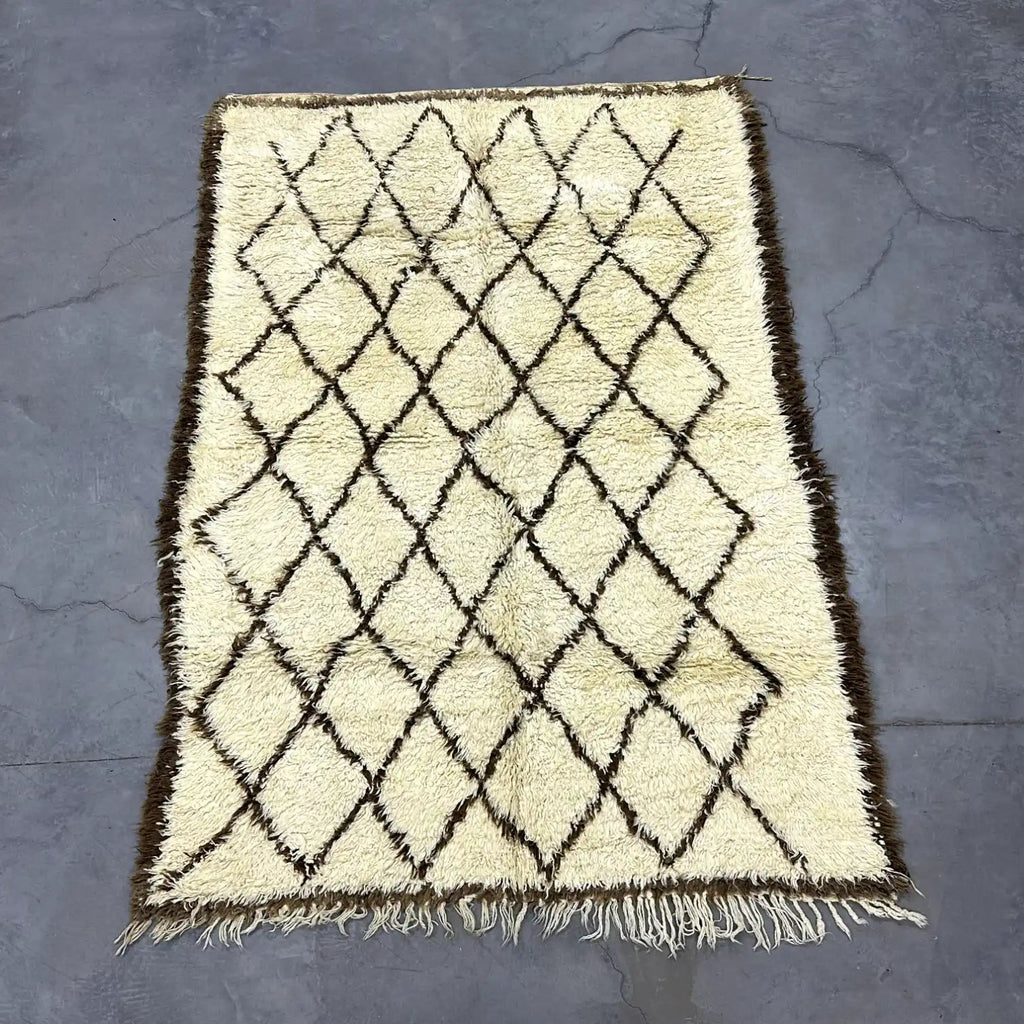 Zemzam Checkered Rug <br> 270 x 170 CM