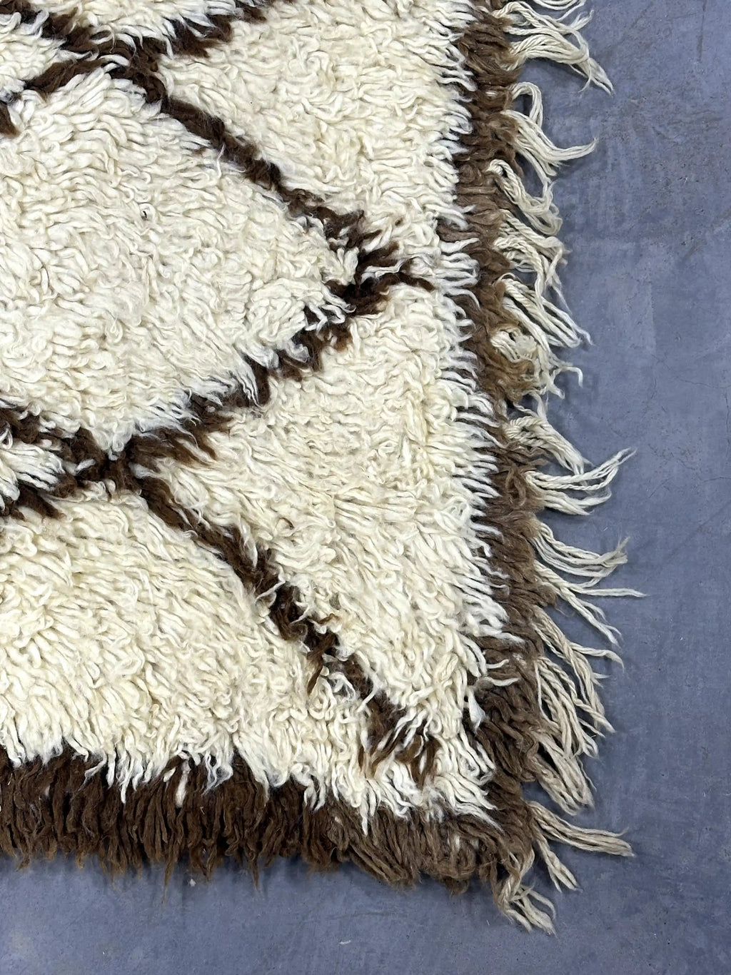 Zemzam Checkered Rug <br> 270 x 170 CM